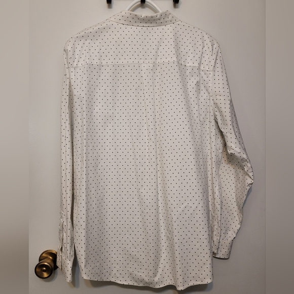 L.L. Bean Wrinkle-Free Pinpoint Oxford Shirt, White /Indigo Ink Dot - Picture 3 of 9